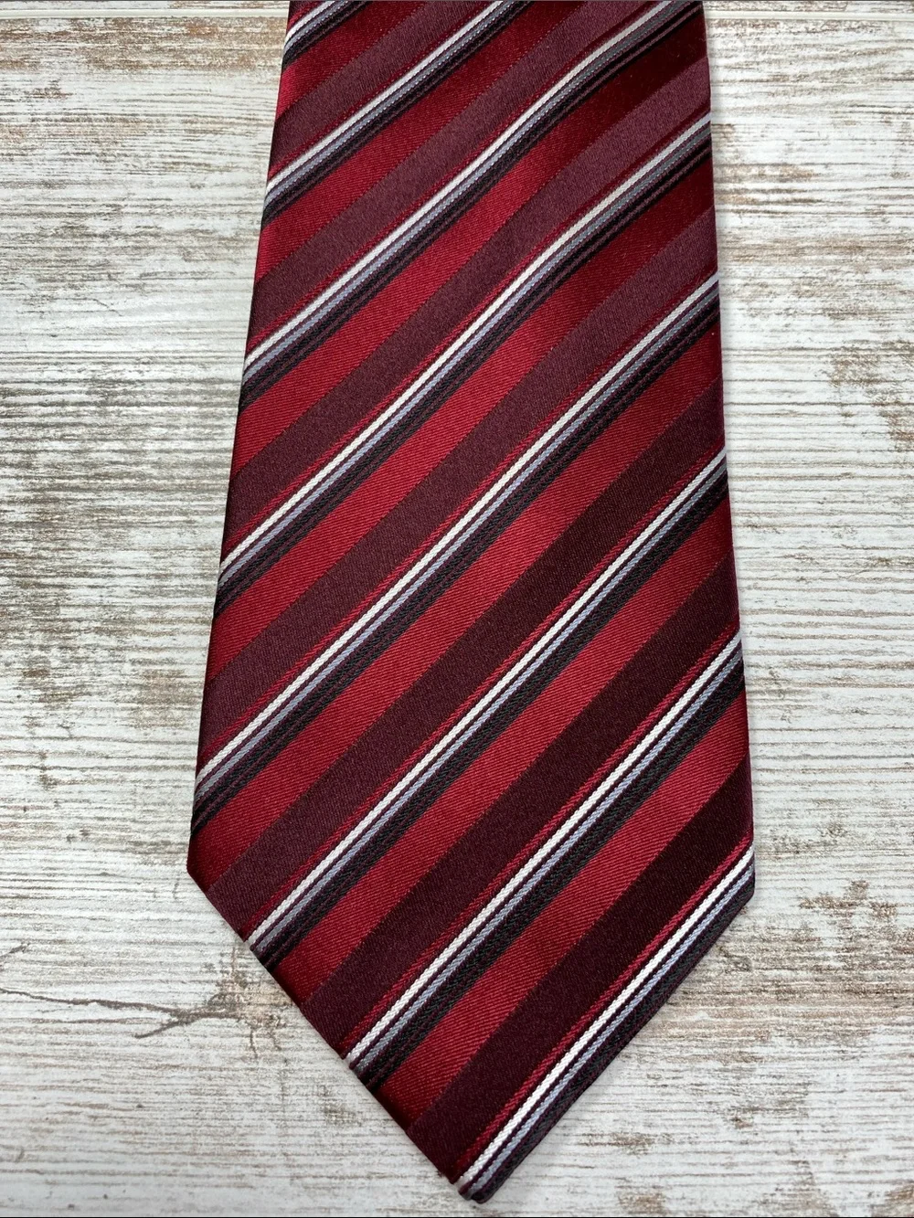 Geoffrey Beene Silk Necktie Red Burgundy Striped Mens Designer Tie 58x3.5